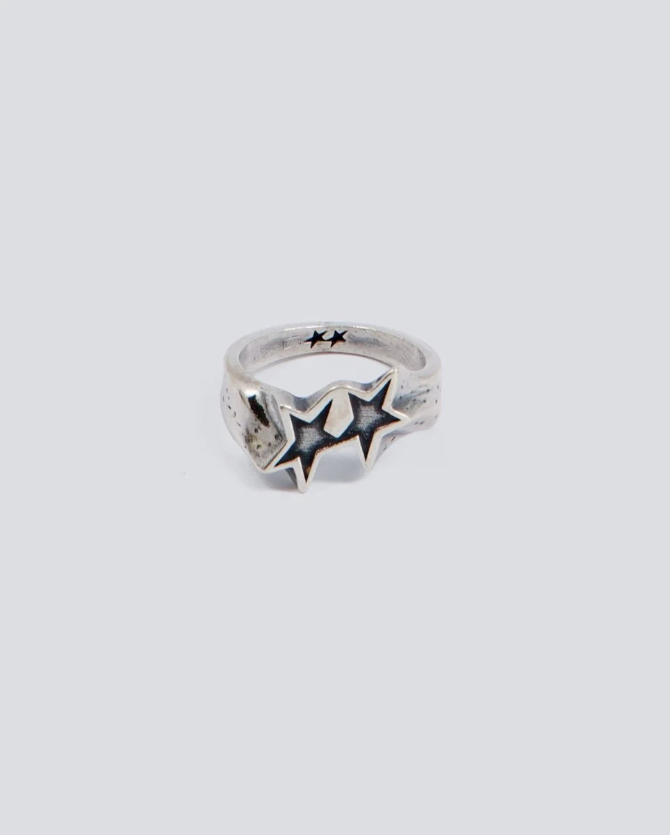 Anillo Twojeys Tilted Icon Ring Plateado Unisex
