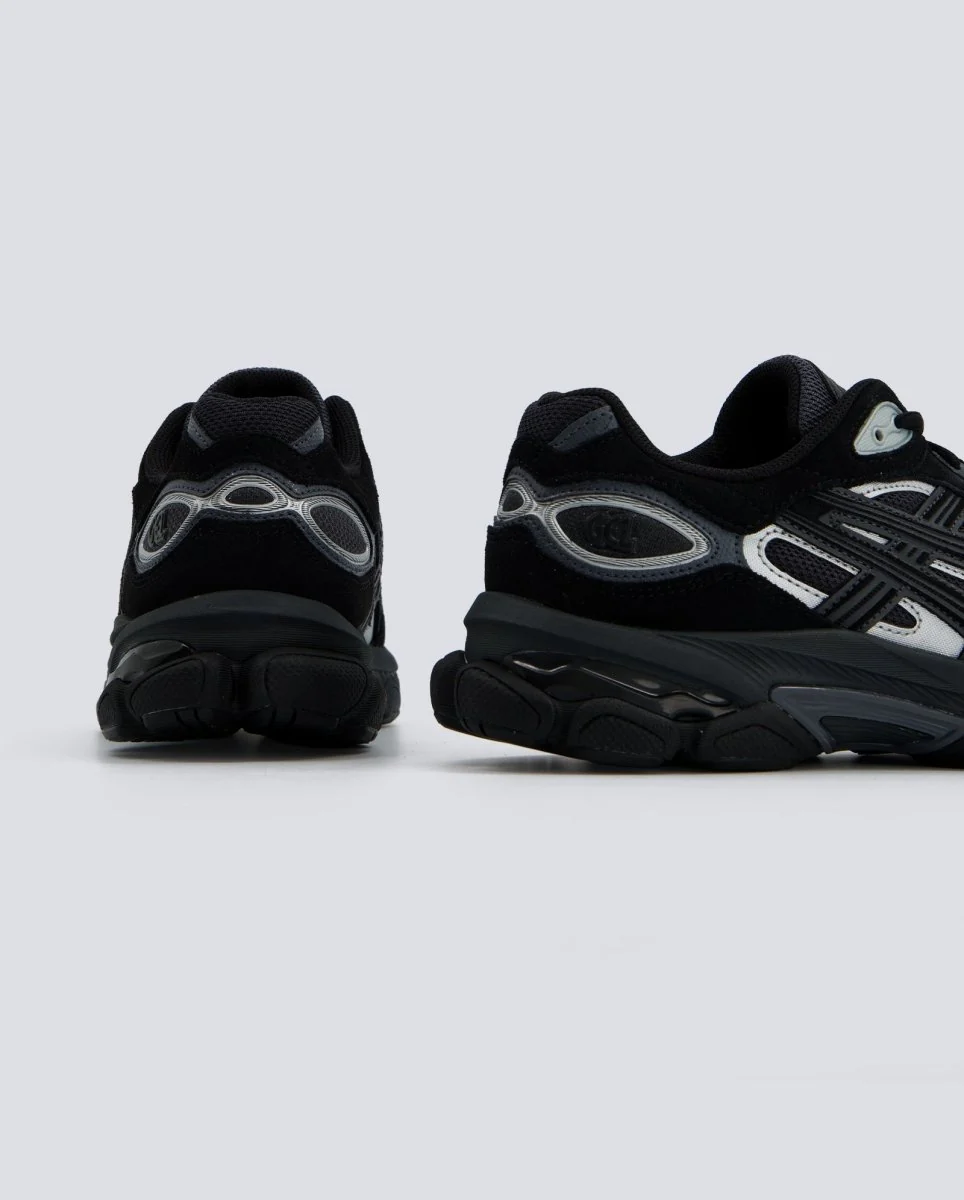 Asics Gel-Cumulus 16 Negro Hombre - Image 4
