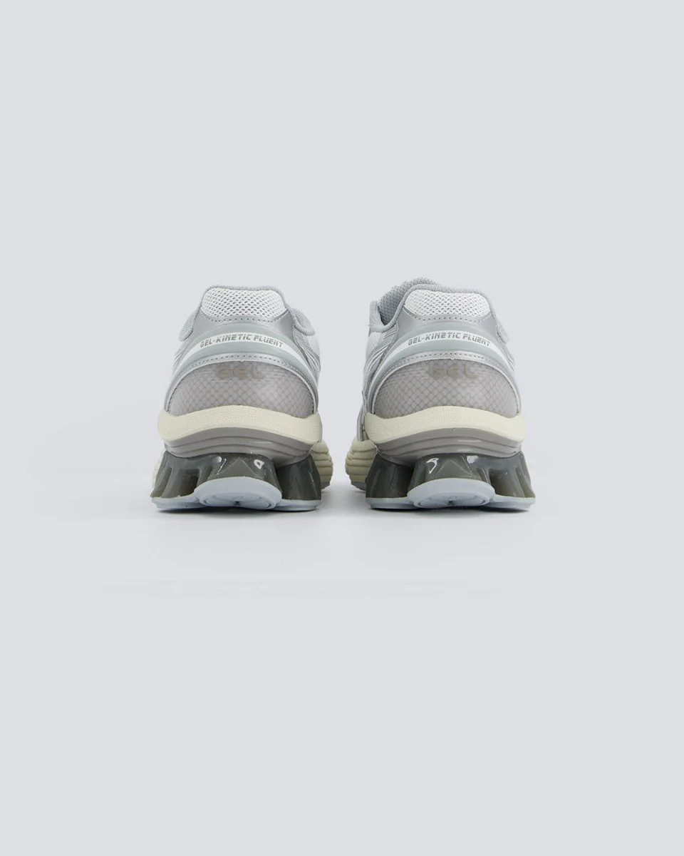 Asics Gel-Kinetic Fluent Plateado Mujer - Image 4