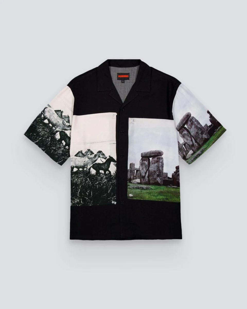 Camisa Pleasures Stone Horse Vacation Negra Unisex