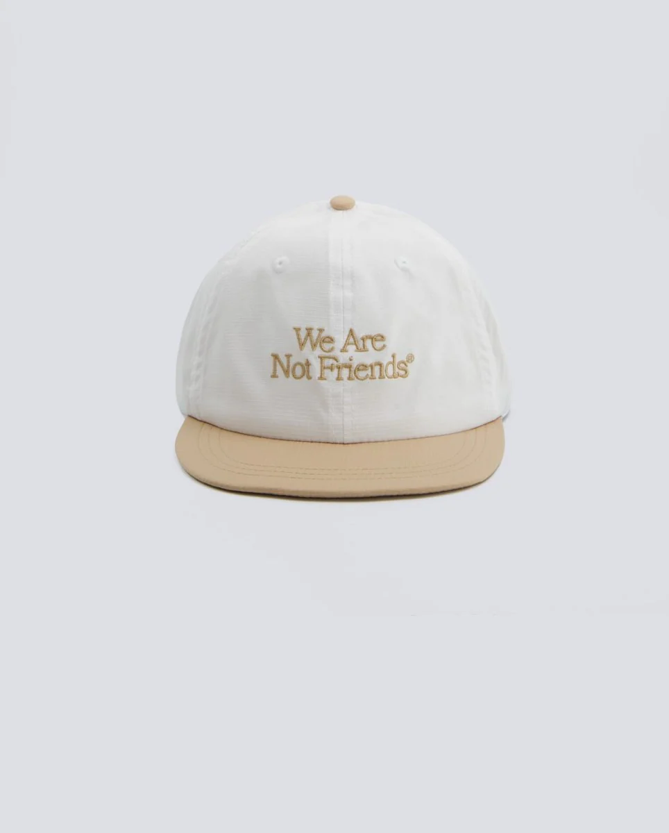 Gorra We Are Not Friends Typo Beige Unisex
