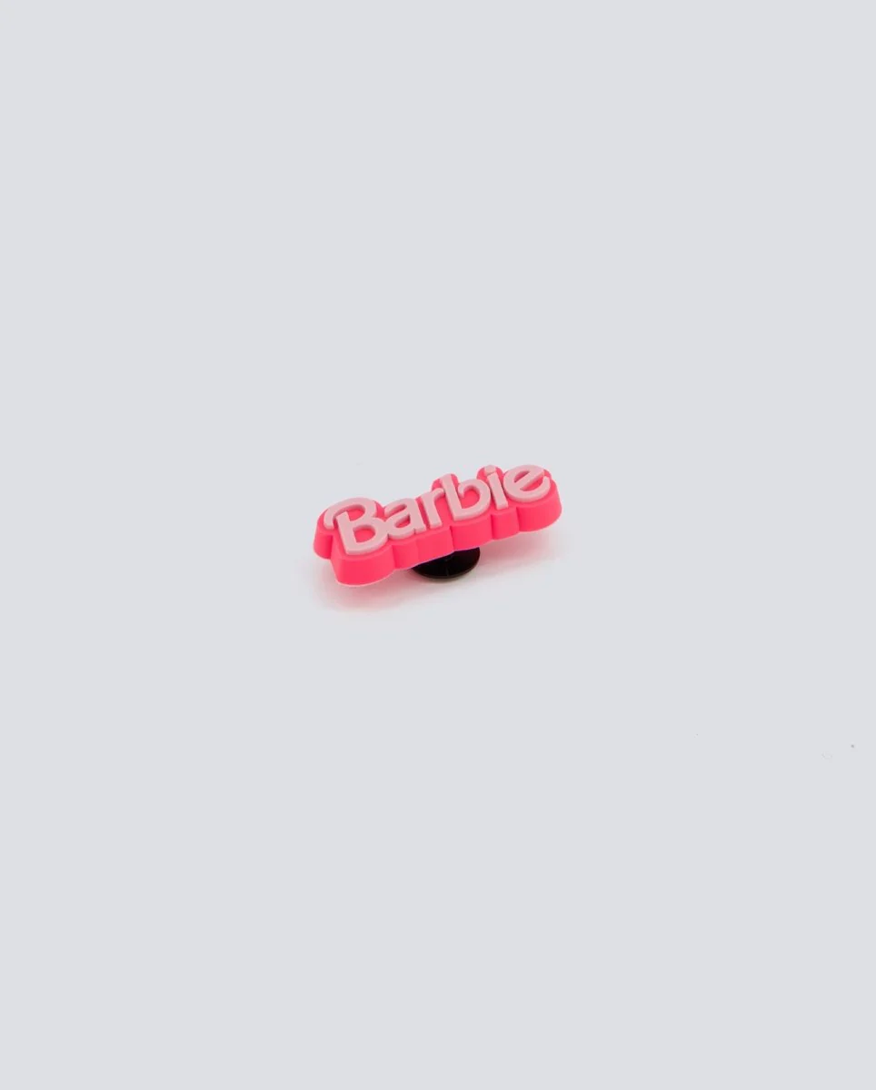 Jibbitz Crocs Barbie Retro Logo Rosa Unisex - Image 3