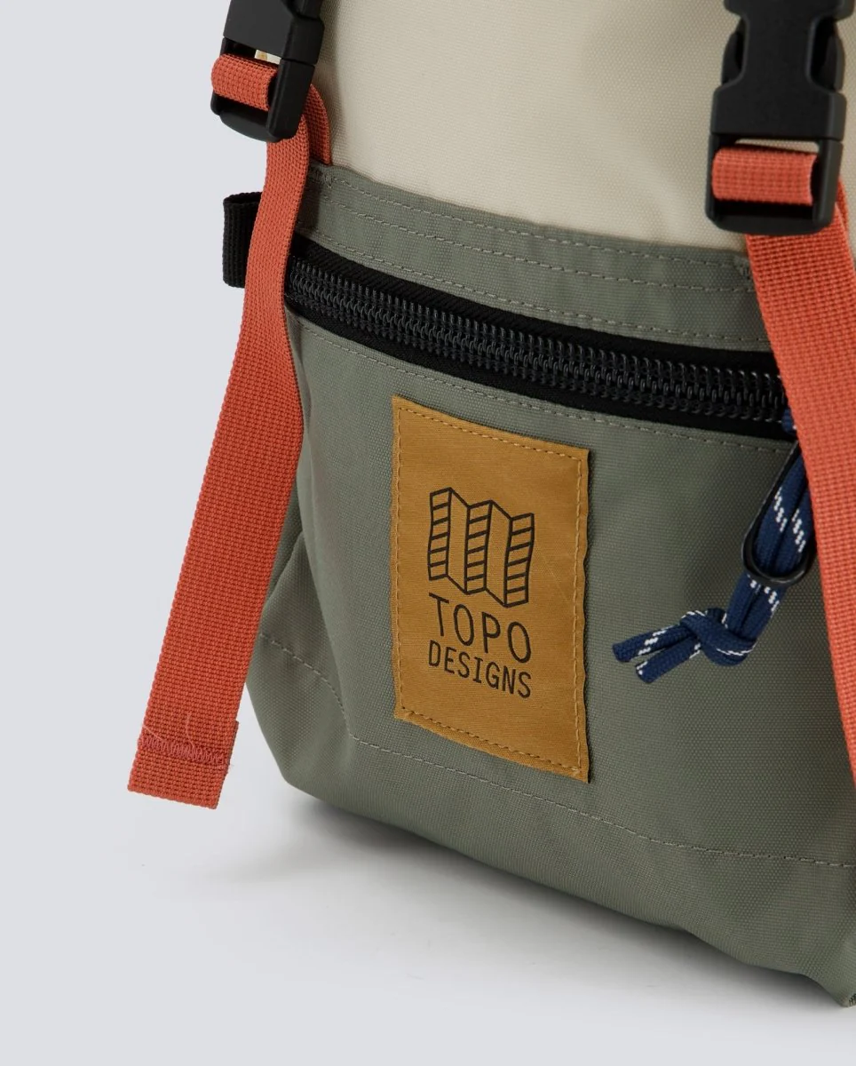 Mochila Topo Designs Rover Pack Mini Beige Y Verde Unisex - Image 5