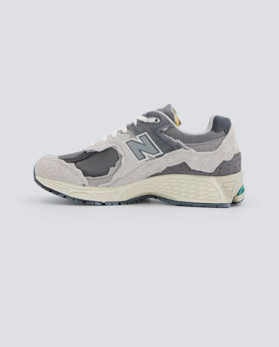 New Balance 2002R Protection Pack Gris Hombre - Image 4