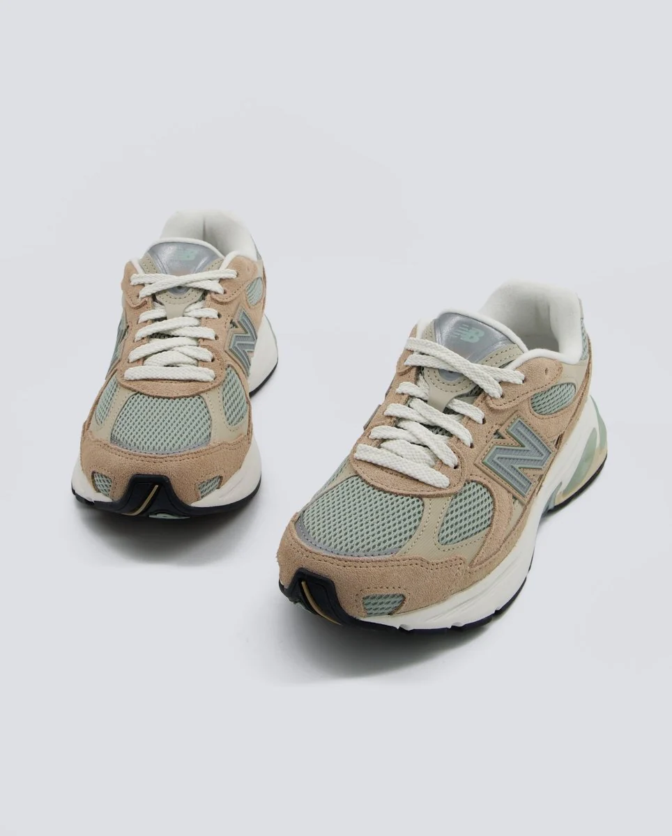New Balance 2010 Beige Y Gris Mujer - Image 2