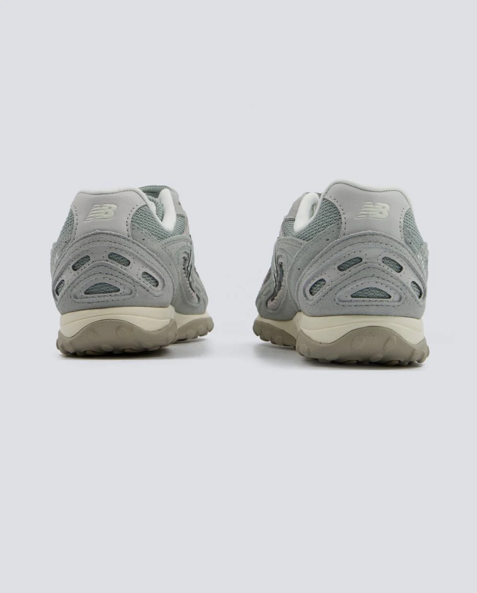 New Balance 204L Gris Mujer - Image 5