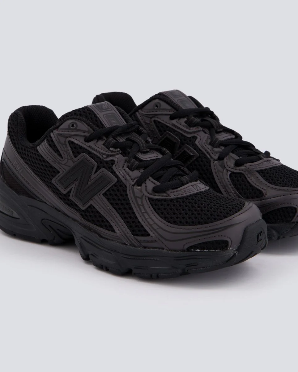 New Balance 740 Negro Mujer - Image 2