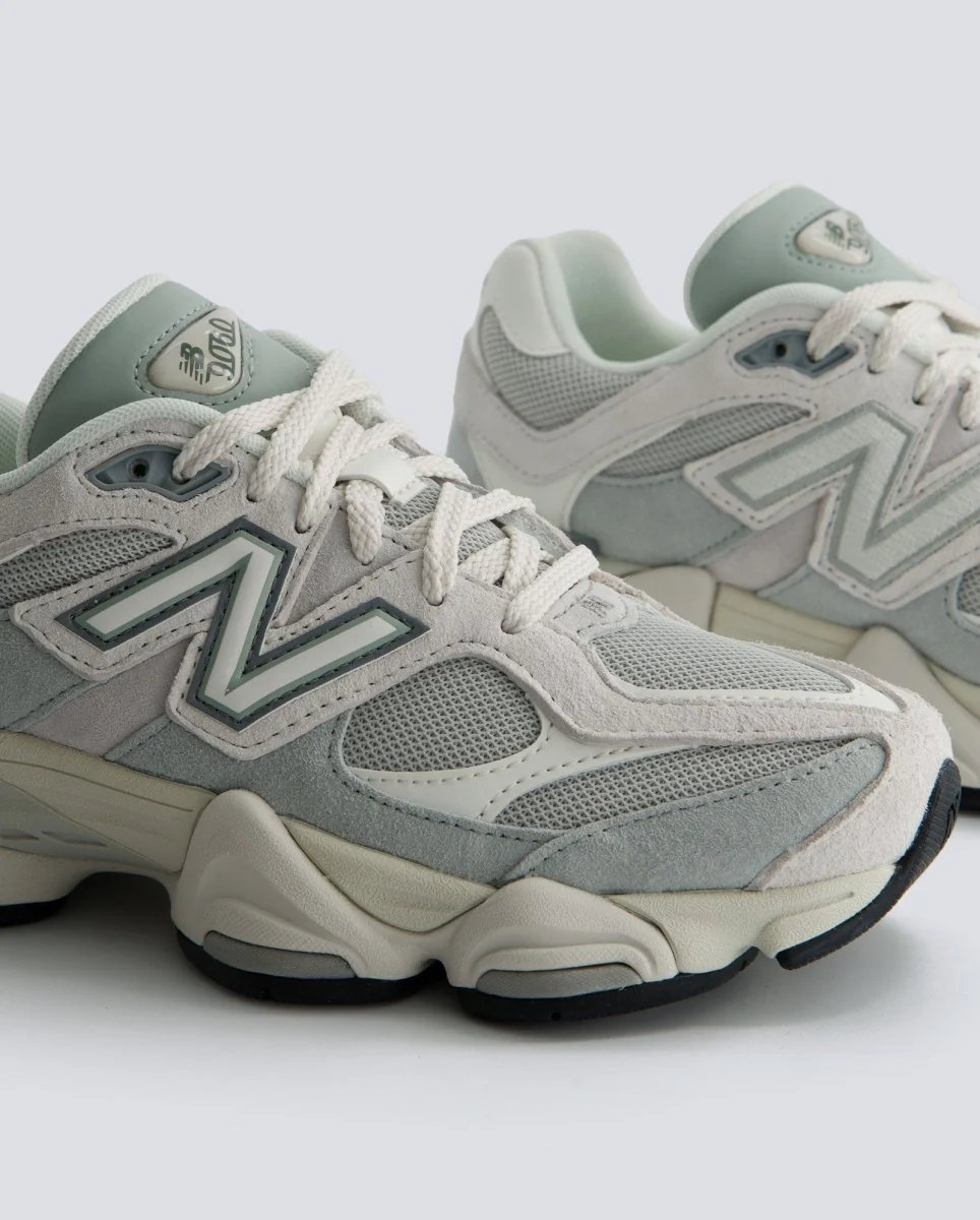 New Balance 9060 Gris Y Beige Mujer - Image 2