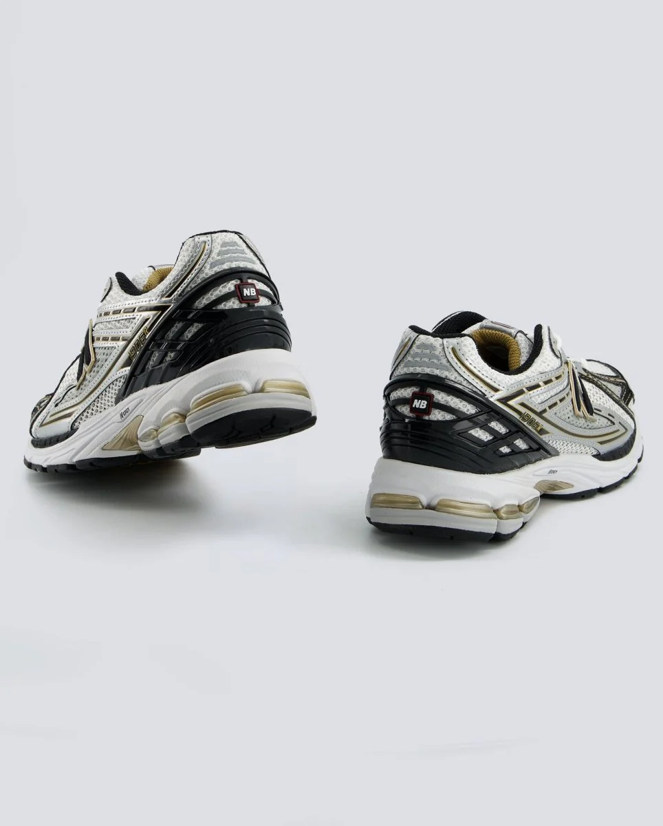 New Balance M1906Ra Lineas Doradas Hombre - Image 2